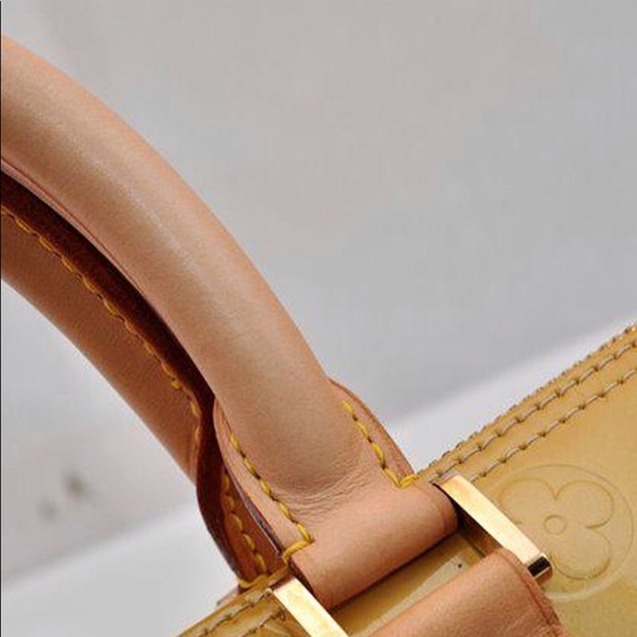 Stunning Vernis Boston Yellow Patent Leather Weekend/Travel Bag - Picture 9 of 16